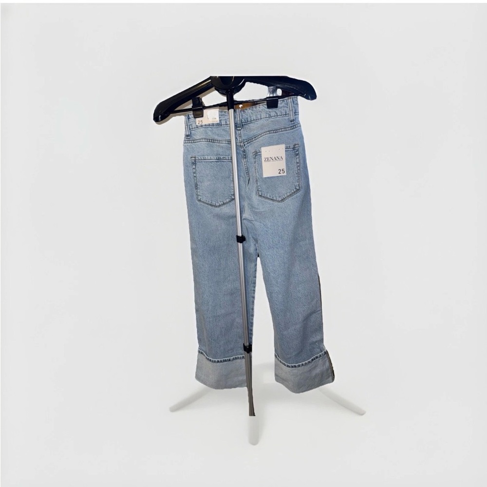 Zenana Women’s Sz 25 Size 2 Light Wash Boyfriend Cuff Wide Leg High Rise Jeans - Picture 2 of 7